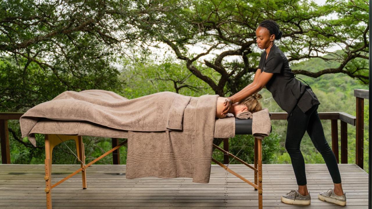 Sungulwane Private Game Lodge Hluhluwe Esterno foto