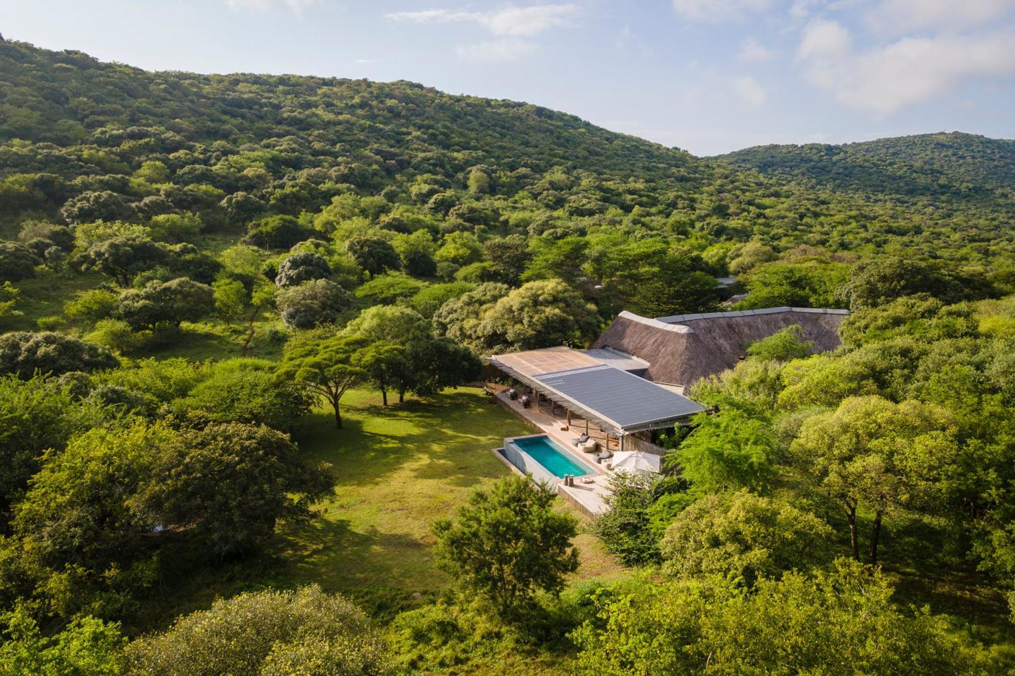 Sungulwane Private Game Lodge Hluhluwe Esterno foto